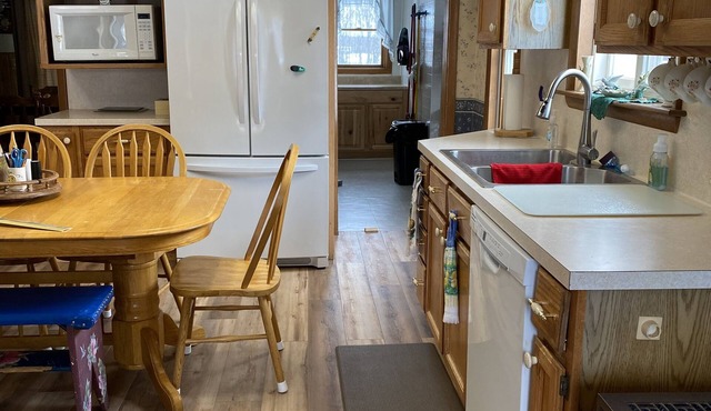 6 Bedroom House close to Petoskey, Harbor Springs & Mackinaw 350 private acres