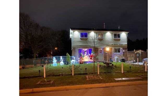 6 Bedroom House in Ajax