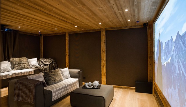 6 bedroom luxury chalet with private cinema - Marmotte Mountain Zenith (2)
