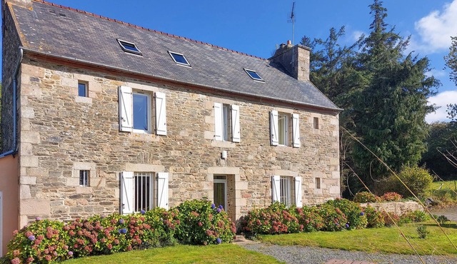 6 bedroom lovely home in Tréguier