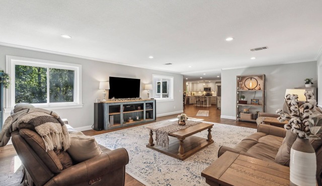 6 Bedroom Luxury Secluded Country Estate