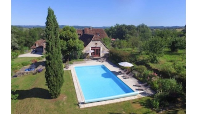 6 bedroom manor house in large property with pool and garden, games room