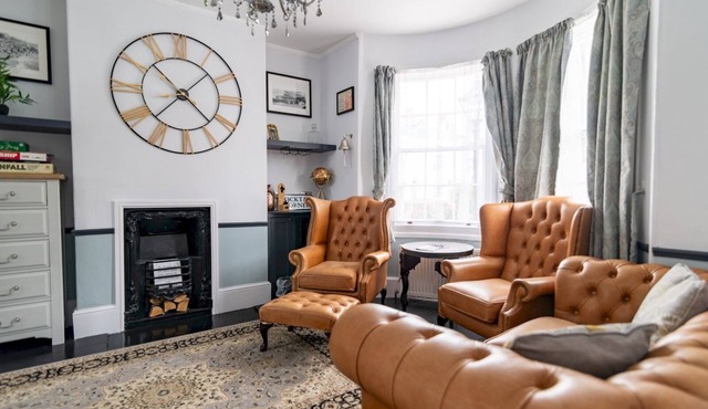 6 Bedroom Refurbished Georgian House Close To Sea & Garden Ramsgate