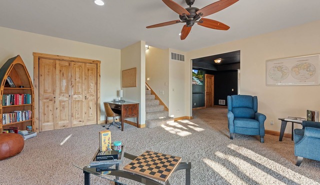 6-Bedroom Retreat just minutes from everything the Gallatin Valley has to offer!