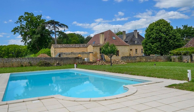 6 bedroom stunning home in Saint-Agne