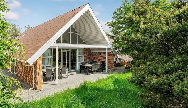 6 bedroom stunning home in Rømø