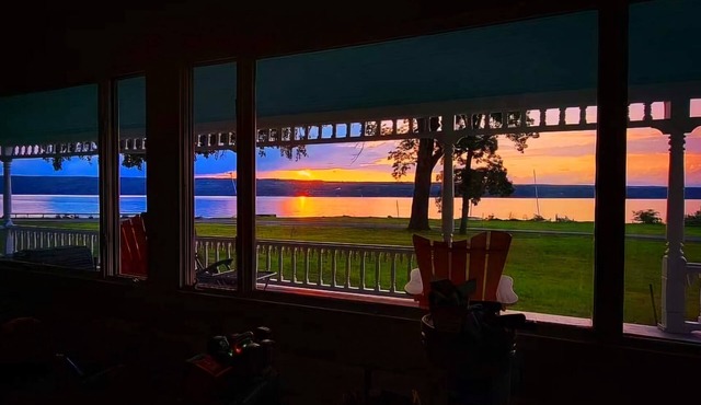 6 bedroom Victorian, on Hundreds of feet of unmatched pristine level beachfront.