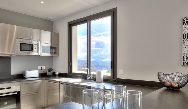 6 Bedroom Villa in Saint-Jeannet