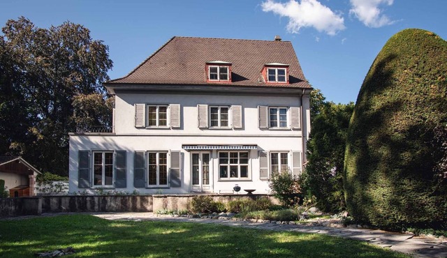 6-Bedroom Villa in the heart of Basel with free BaselCard