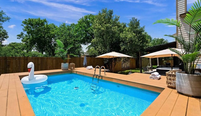 6 Bedroom Villa | Pool | Hot Tub | Party Cabana