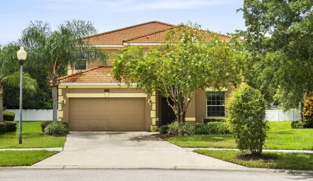 6 Bedrooms/5.5 Bathrooms/Veranda Palms (2518 DC)