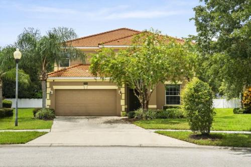 6 Bedrooms 5.5 Bathrooms Veranda Palms 2518 DC