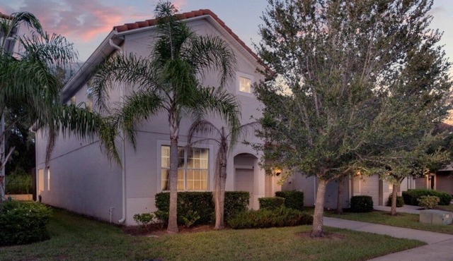 6 Bedrooms/5 Bathrooms/Paradise Palms (8937 CP)