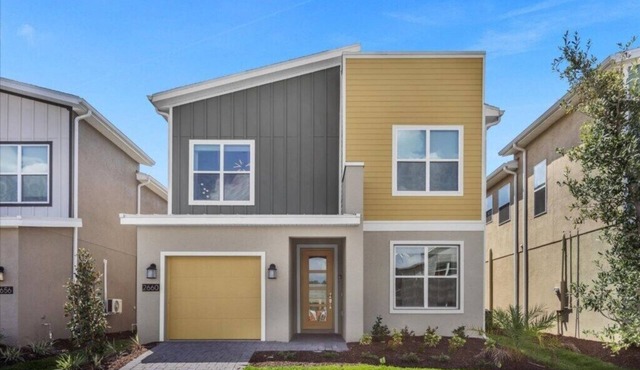 6 Bedrooms/5 Bathrooms/Storey Lake (2660 SS)