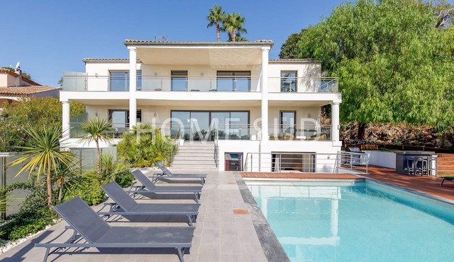 6 Bedrooms Private Vacation Home In Antibes