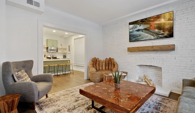 6 Bedrooms - Stunning Remodel, Heart of Downtown Denver
