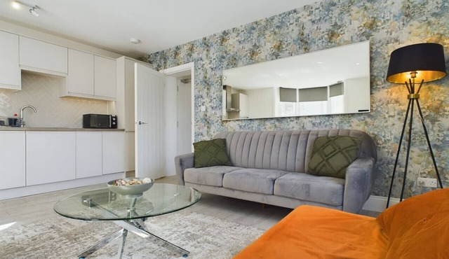 6 Beds | Contractors | Kemptown | Sleeps 8