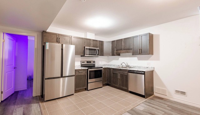 6 Beds Serenity Oasis in Falls/Pool Table + Ping Pong