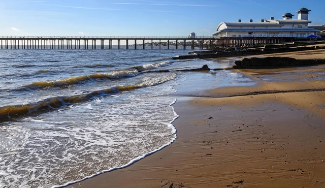 6 berth caravan with decking and WiFi at Suffolk Sands Holiday Park ref 45082C