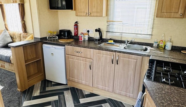 6-berth holiday home in Skegness, just a short walk from the beach, perfect for family holidays!