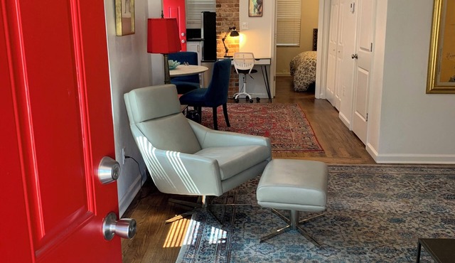 6 blocks from Health Science Center in Oklahoma City with WiFI, Central heat/air