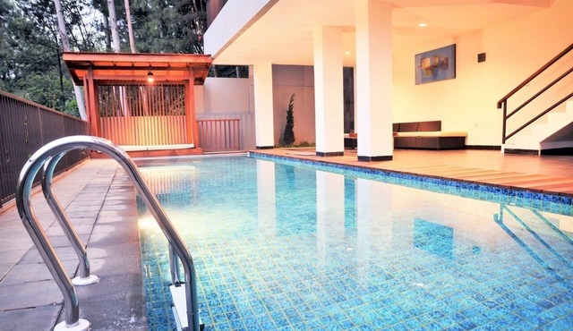 6 BR Hill View Villa with a private pool 1