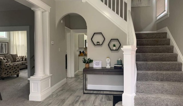 6 BR Home Just Minutes From Downtown Cincinnati