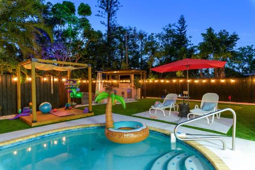 6 BR Pool Family Getaway near Coquina Beach