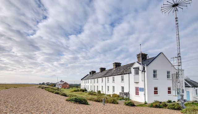 6 Coastguard Cottages