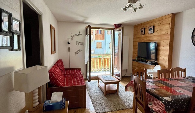 6 guests Albiez-Montrond apt, fully equipped, ski-in/ski-out, summer & winter