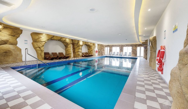 6* Luxury Private Manor House with full heated swimming pool, casino, gym & spa