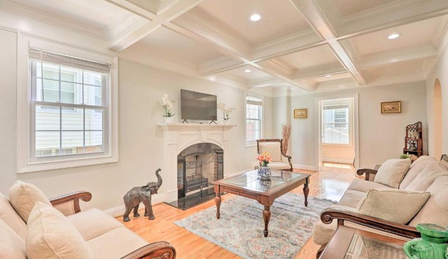 6 Mi to Capitol Hill Spacious Family Home in DC