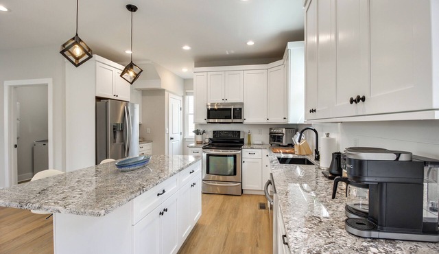 6 Mi to Chattanooga: Home w/Balcony & Dtwn Views!