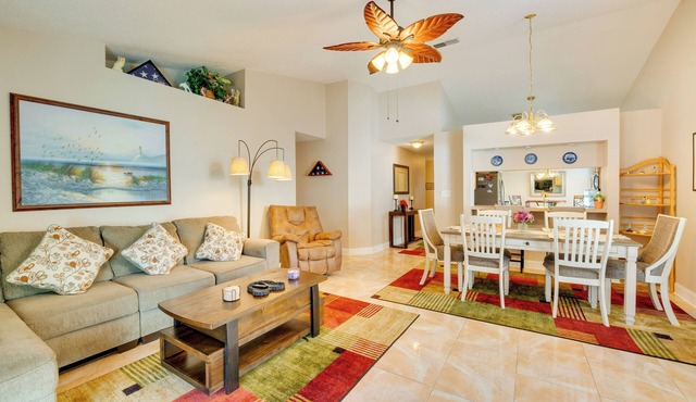 6 Mi to Disney: Pet-Friendly Kissimmee Home