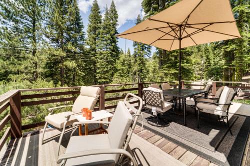6 Mi to Downieville Downhill: Cabin w/Mtn Views