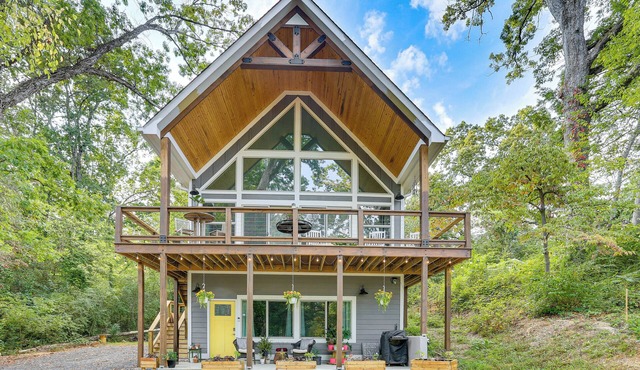 6 Mi to Downtown: Apartment in Chattanooga!