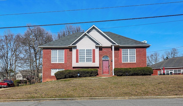 6 Mi to Downtown Birmingham! Family Home
