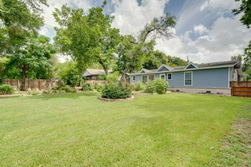 6 Mi to Dtwn: Austin Home w/2 Patios & Grill