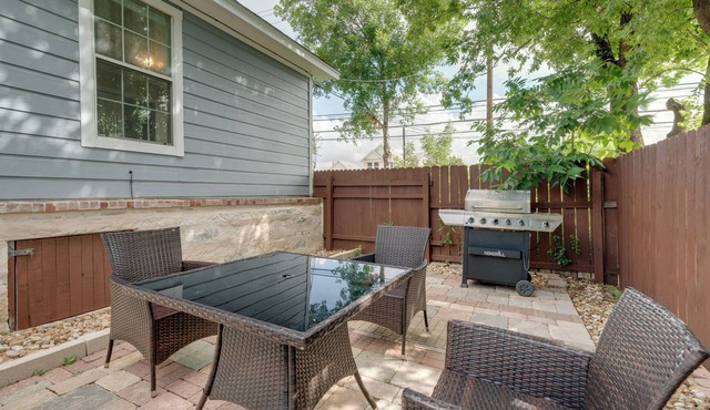 6 Mi to Dtwn: Austin Retreat w/Patio & Grill