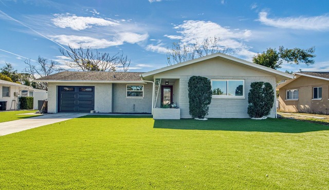 6 Mi to Hudson Beach! Pet-Friendly Retreat w/Yard