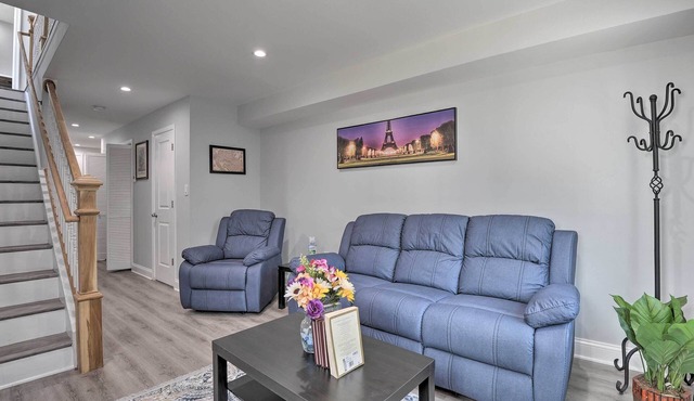 6 Mi to Ivy City: Guesthouse w/Fire Pit in DC!