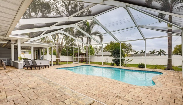 6 Mi to Legoland: Retreat w/Pool & Fenced Yard