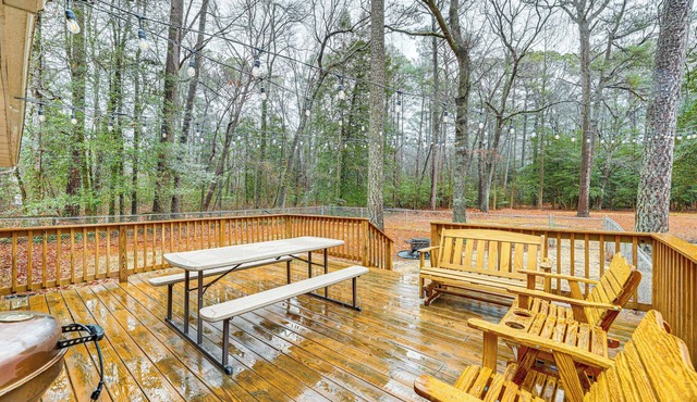 6 Mi to Salisbury: Forest-view Sanctuary!