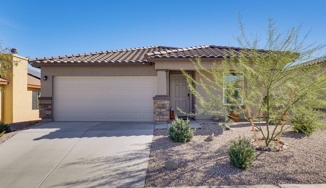6 Mi to State Park: Newly Built Home in Benson!
