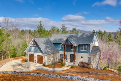 6 Mi to Water! Mtn-View Nebo Lake House with Deck