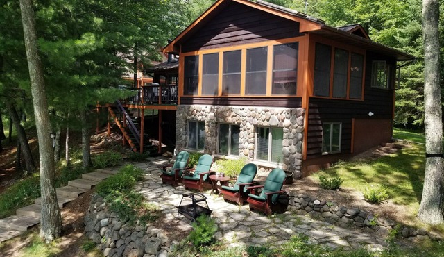 6 Miles to Downtown Hayward! Full Recreation 500 Acre Lake; Quintessential Cabin