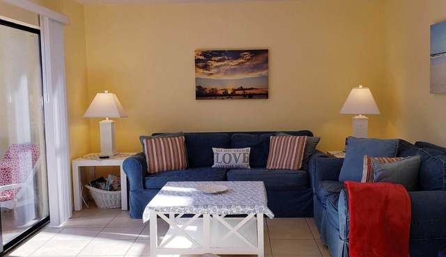 6 MIN WALK TO THE BEACH -HEATED POOL Quiet 2BR, 2.5BA 5-star Reviews!