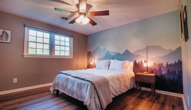 6 MINS to VT! Family & Kid Friendly 3BR/2.5BA Private Home with Huge Yard.