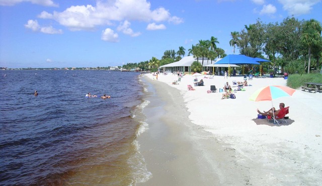 6 months renal discount. Sunshine, Quiet, Pristine, Romantic 1/1 Condo