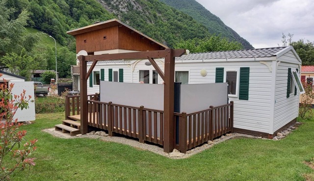6-person air-conditioned mobile home on friendly family campsite le gr10